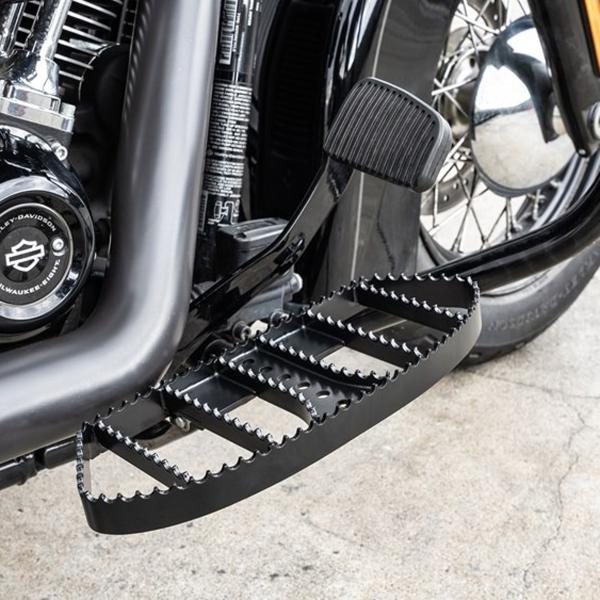 Burly Brand MXスタイル・ドライバ―フロアボード M8 ヘリテイジクラシック、ファットボ...