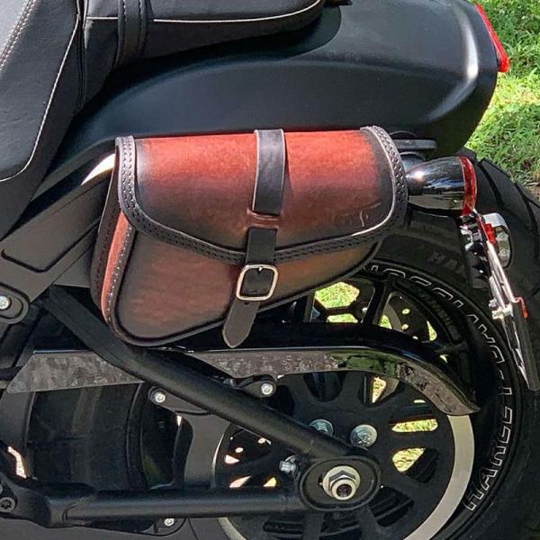 エンズクオイオ BEAT レザーサドルバッグ 5.3L (ディストレスト・ツートーン・ダーク) TC...