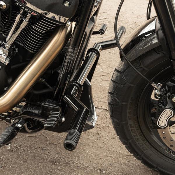 Killer Custom M8 ソフテイル用 Task Force クラッシュバー