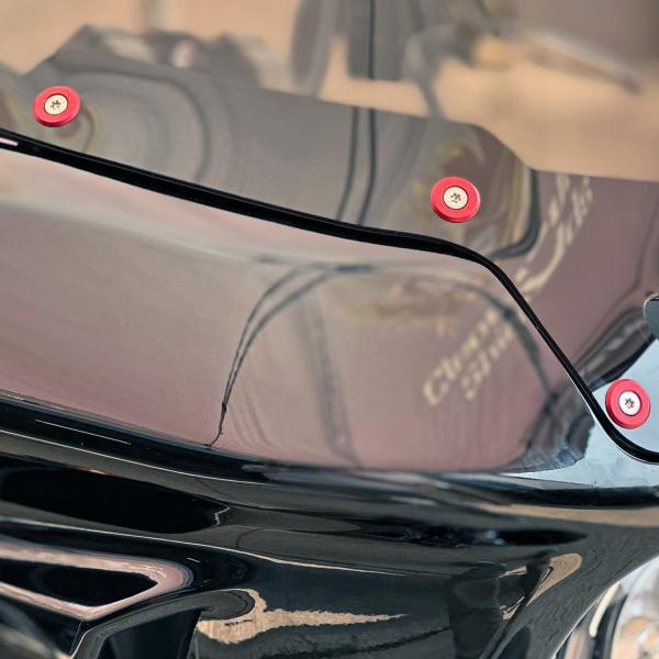 ローライダーST アップグレード・ハードウェアキット (レッド) Clearview Shields