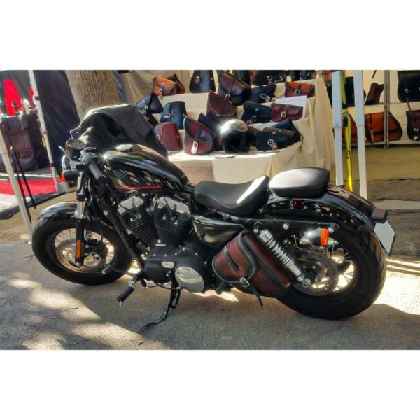 エンズクオイオ Gitan レザーサドルバッグ 6L (ディストレスト・ツートーン・ダーク) スポー...