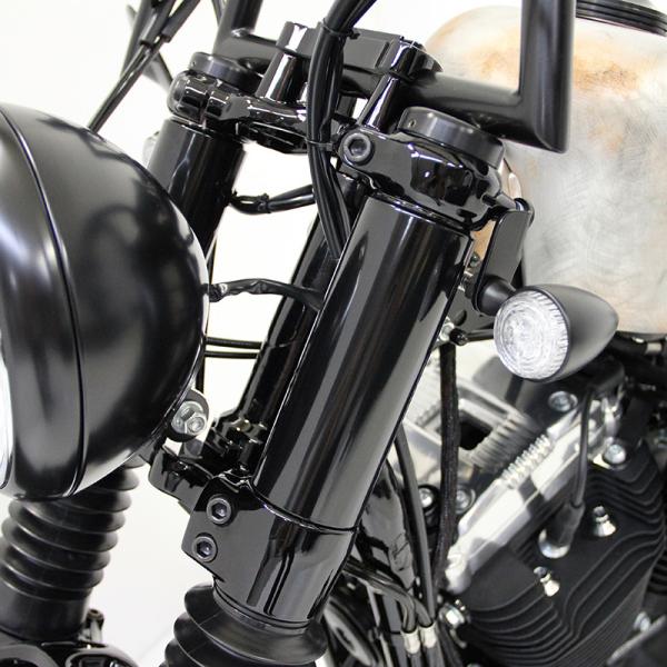 Cult Werk スポーツスター用トリプルクランプボルト(49mmフォーク車) ブラック