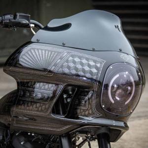 Ricks Motorcycles M8ソフテイル・ブレイクアウト用フェアリング 未