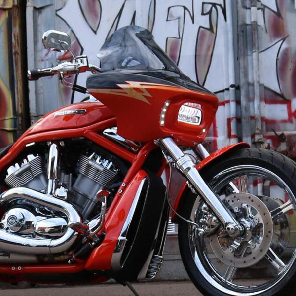 Vロッド シャークネードフェアリングキット (ウィンドシールド付) Paul Yaffe