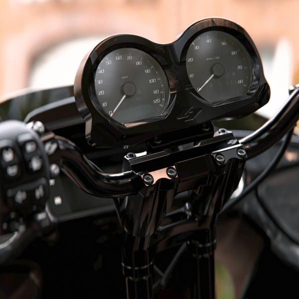 2015〜2023 ロードグライド用 LUX ゲージベゼル (ブラック) KRAUS