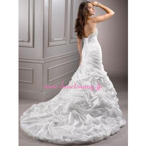 ウェディングドレス スパンコール飾りハートネッ...の詳細画像1