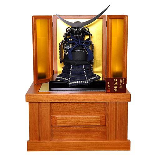 五月人形 伊達政宗 鎧 収納飾り 奉納鎧飾り 正絹絲縅 甲州印伝 中村俊翠作 人形の平安大新 am1...