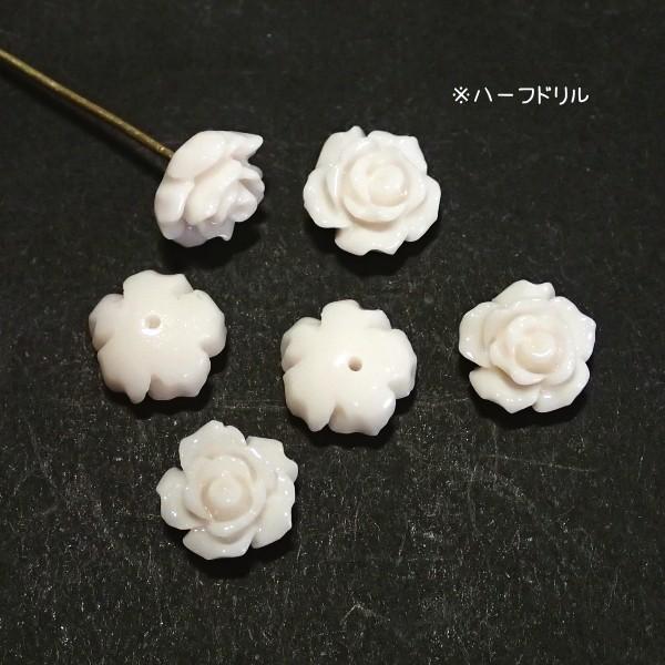 10070-【人造コーラル】　薔薇　アイボリー　ハーフドリル　８mm　６個/１パック