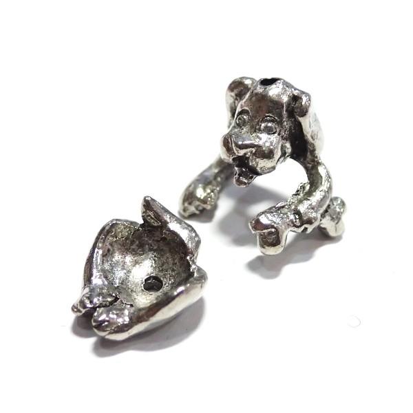 10152-《メタルチャーム・パーツ》　アニマルビーズキャップ　イヌ　銀色　約１９x１５mm（全長）...