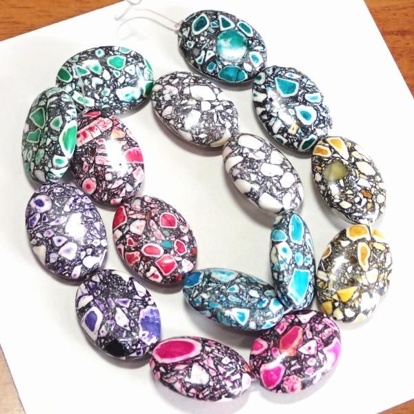 10433-《天然石　1連売り》　合成ハウライト　カラフル染　オーバル　２５x１８mm　１本約３８c...