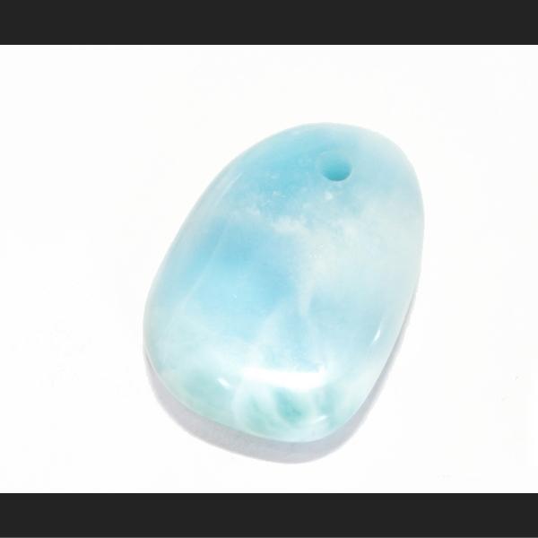 1187-《天然石ペンダント》　ラリマー　ホール２ｍｍ　約２８ｘ２０ｘ６mm（６．６ｇ）　１個