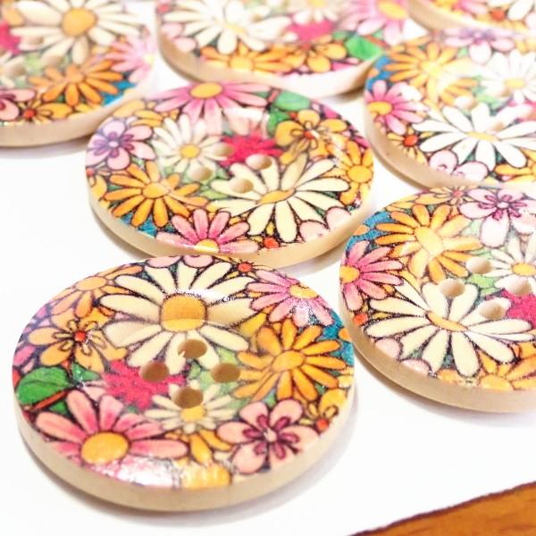 12218-【ウッドビーズ】　ボタン　３０mm　４ホール　１０個/１パック