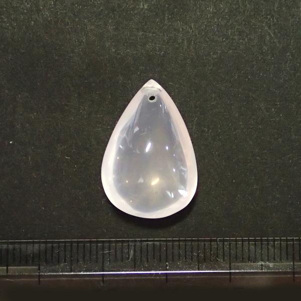 1286-《天然石ペンダント》　マダガスカル・ローズクォーツ　約２１ｘ１４．５mm（３．７ｇ）　１個