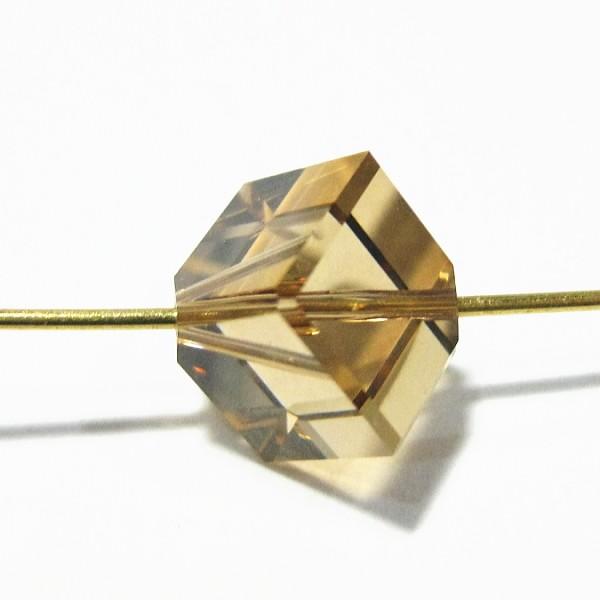 13220-swarovski　＃5600　ライトコロラドトパーズ　８mm　１個