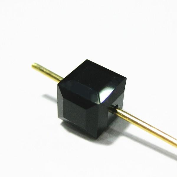 13223-swarovski　＃5601　ジェット　６mm　１個