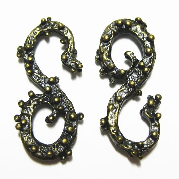 14809-《メタルチャーム・パーツ》　S形パーツ　真鍮古美色　２１x１０mm　２０個/１セット