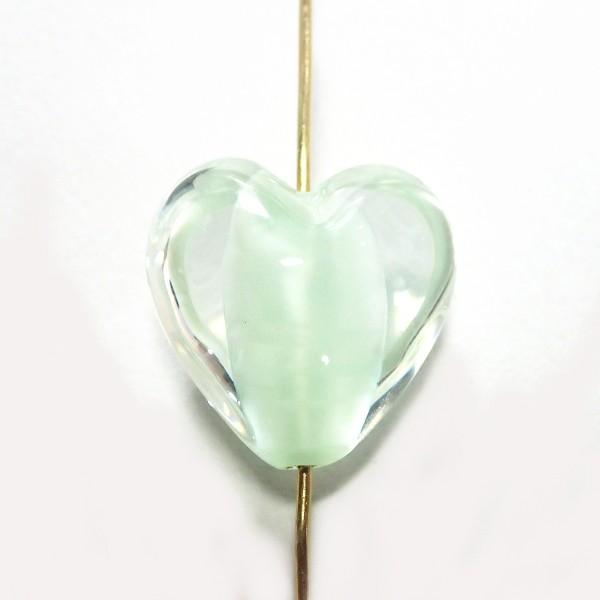 20101-《チェコサテンハート》　ペリドット　１８mm　１個