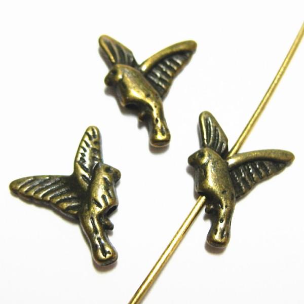 21086-《メタルチャーム・パーツ》　小鳥ビーズ　真鍮古美　１４ｘ１０mm　２０個/１セット