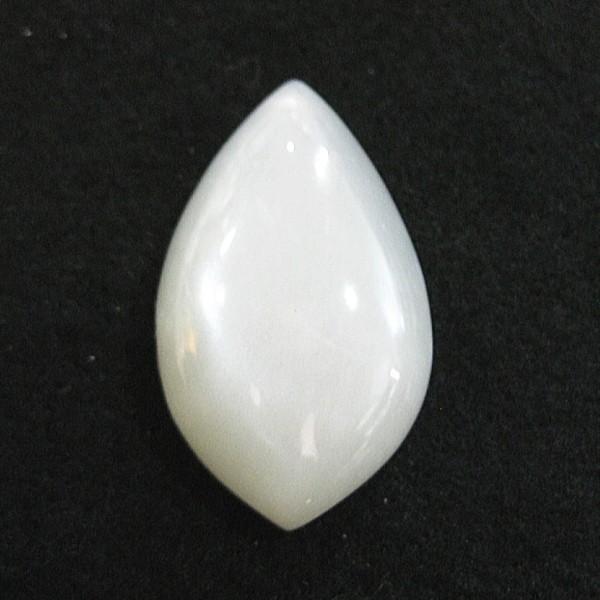 21227-《天然石ペンダント》　シルバームーンストーン　約４０ｘ２４mm（１３．９ｇ）　１個