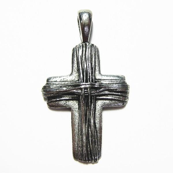 30642-【ＮＹピューター】　十字架　チャーム　銀古美　２４ｘ１８mm　５個/１セット