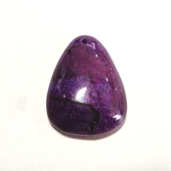 30780-《天然石ペンダント》　スギライト　約２５ｘ２０mm（６．３ｇ）　１個