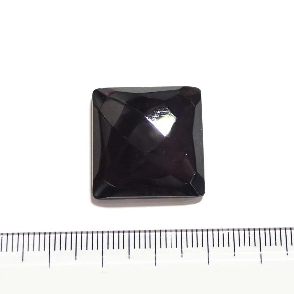 30825-『天然石ルース』　オニキス（ホール無）※カット有※　約２２ｘ２２mm（６．６ｇ）１個