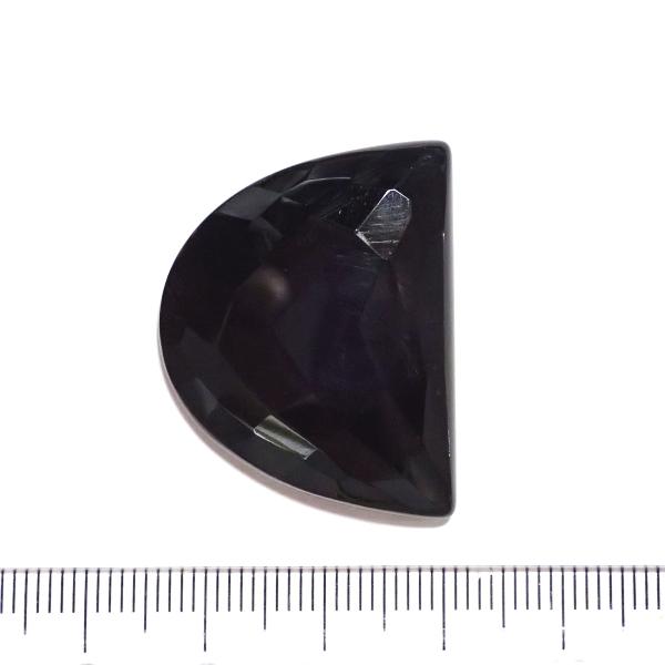 30831-『天然石ルース』　オニキス（ホール無）※カット有※　約３２ｘ２５mm（７．４ｇ）１個