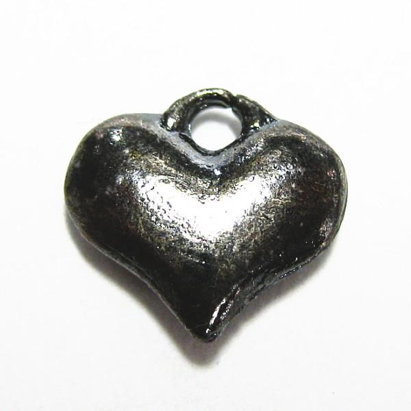 3116-【ＮＹピューター】　ぷっくりハート　チャーム　黒銀色　１１mm　５個/１セット