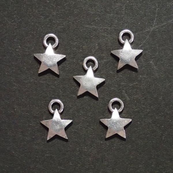 3410-【ＮＹピューター】　星　チャーム　銀古美　１２ｘ１０mm　５個/１セット
