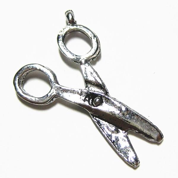 3429-《メタルチャーム・パーツ》　はさみ　銀古美　３２ｘ１９mm　１０個/１セット