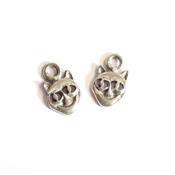 3430-《メタルチャーム・パーツ》　ネコface　銀古美　１０x８mm　２個/１セット