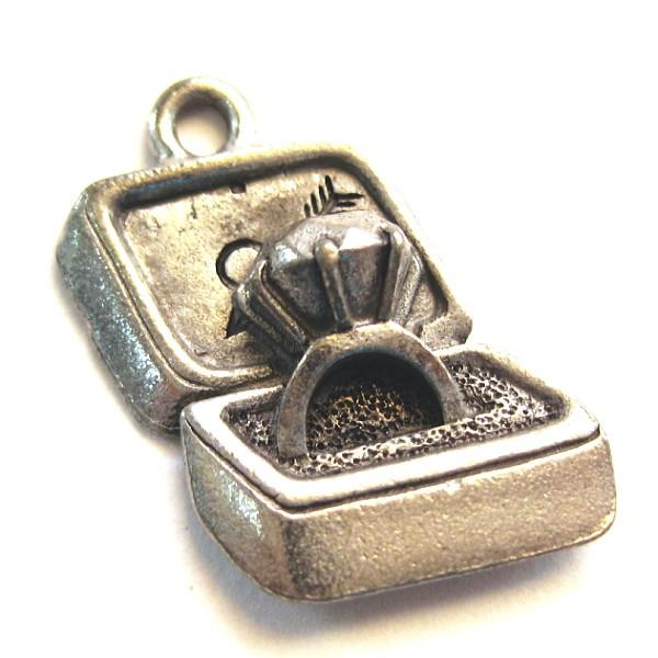 3483-【ＮＹピューター】　リングとケース　チャーム　銀古美　１７mm　５個/１セット