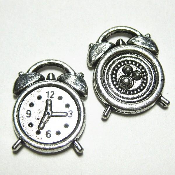 3520-《メタルチャーム・パーツ》　めざまし時計　銀古美　１８ｘ１４mm　１０個/１セット