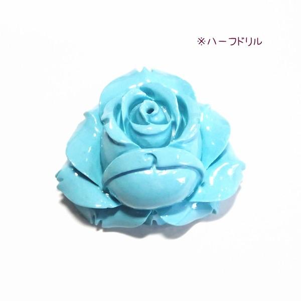 3682-【人造コーラル】　薔薇　ターコイズブルー　ハーフドリル　３１x２６mm　１個