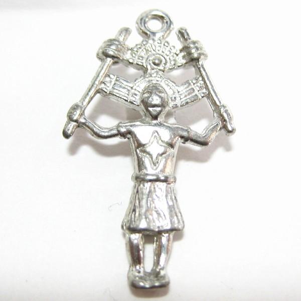 4160-【ＮＹピューター】　民族舞踊　チャーム　銀古美　２０mm　５個/１セット