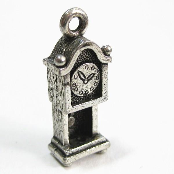 4414-【ＮＹピューター】　古時計　チャーム　銀古美　１８mm　５個/１セット
