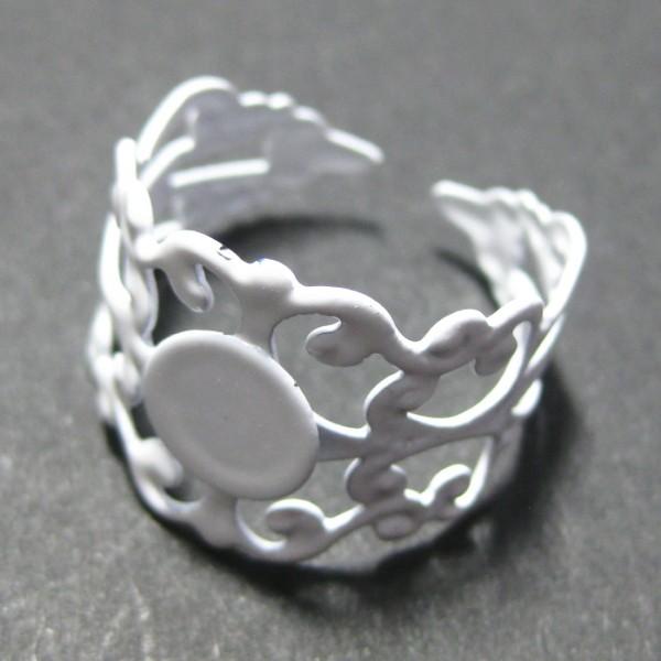 4920-『指輪パーツ』　フィリグリーリング　ホワイト　８mm（トレイ部分）　２個/１セット