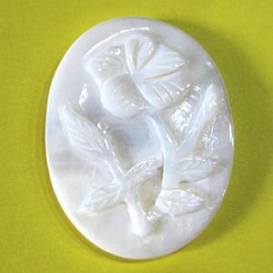 5181-『シェル』　カメオ　MOP　花　３０x２３mm　１個