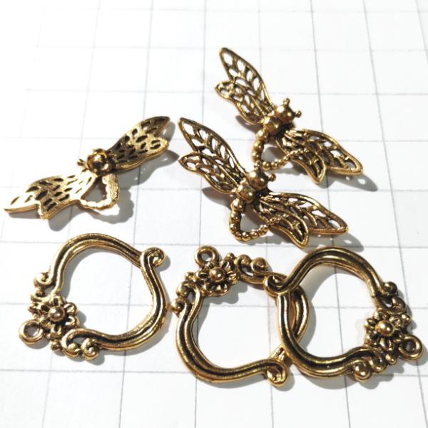 5267-《トグル》　ＮＹピューター　とんぼ　金古美　３ペア/１セット