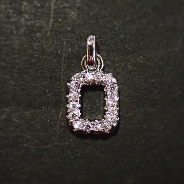 5360-ジルコニア　アルファベット（Ｏ）　クリア　銀色　１０．７ｘ９mm　１個