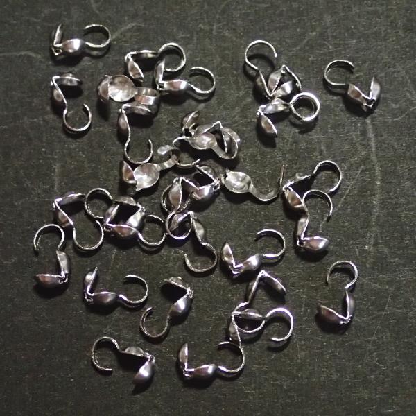 5589-【基本パーツ】　だるまチップ（通常タイプ）　銀色　４mm　３０個/１セット