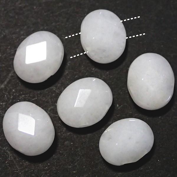 6389-《天然石カット楕円２ホール》　ホワイトジェイド　１０x８mm平均　６個/１パック