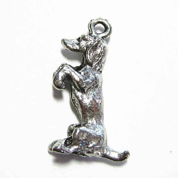 6826-【ＮＹピューター】　ちんちん犬　チャーム　銀古美　１９mm　５個/１セット