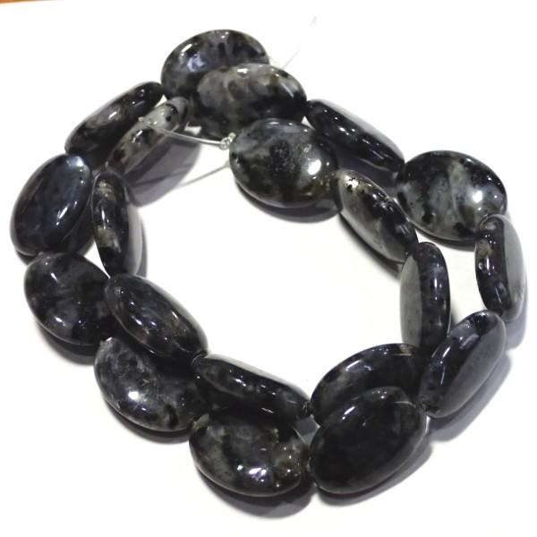 8845-《天然石　1連売り》　ラルビカイト　オーバル　２０x１５mm　１本約３８cm