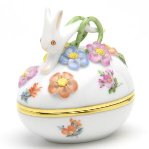 ヘレンド ミルフルール ボンボン入れ 卵形小物入れ 兎と花の飾り 手描き 小筐 Herendの商品画像