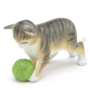 ヘレンド 猫(ミニ) 置物 グルーミングキャット 赤色の鱗模様 手描き