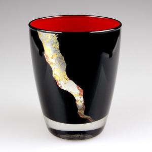 新品未使用　会津漆器　ガラス蒔絵 カトレアグラス (黒内朱・朱)ペアセット 会津塗 ガラス蒔絵工芸グラス 黒／赤 セット 斉藤 - メルカリ