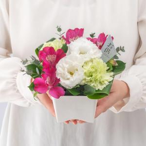 日比谷花壇公式 誕生日 花 お供え用 アレンジ...の詳細画像3