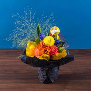 日比谷花壇公式 誕生日 花 花束 【季節限定】そのまま飾れるブーケ「お月様とうさぎ」 記念日 お見舞い 出産祝い 結婚記念日 退職祝い
