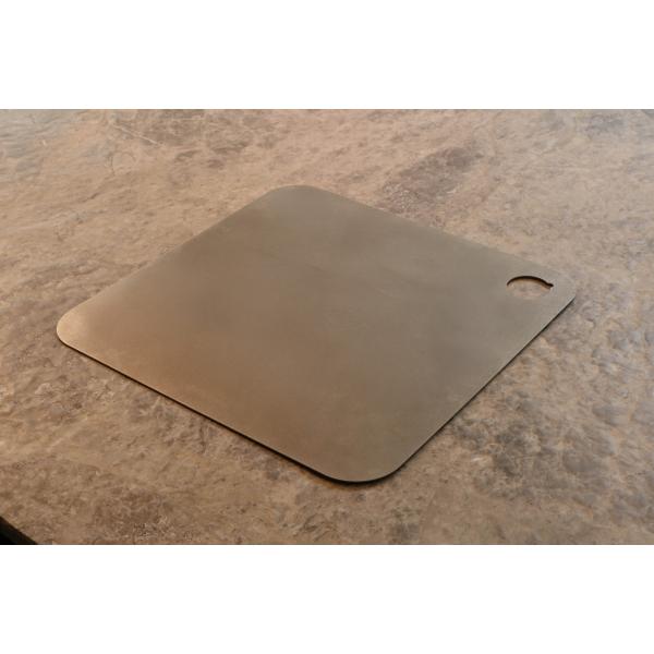 【チタンまな板】厚さわずか0.8mm! 軽い! 丈夫! 錆びない! 衛生的!なまな板